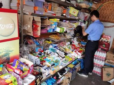 开学季专项检察丨煎炸过期食品卖给学生的“黑心店”，查了！服装鞋帽销售